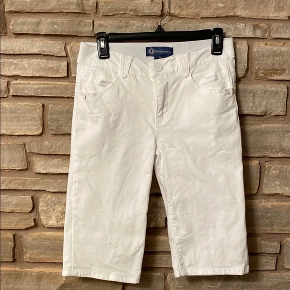 Democracy Stretch, Straight Leg Skimmer Fray Hem Jeans Size 2P - Picture 4 of 9